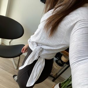 Lululemon Long Sleeve w/ Side Tie Size 8